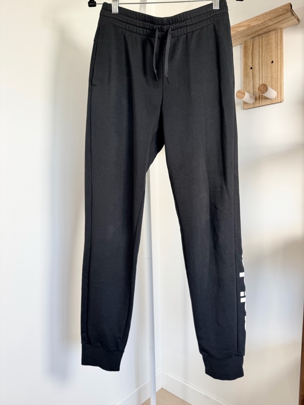 adidas Logo Joggers Black Medium Like New - Picture 4 of 8